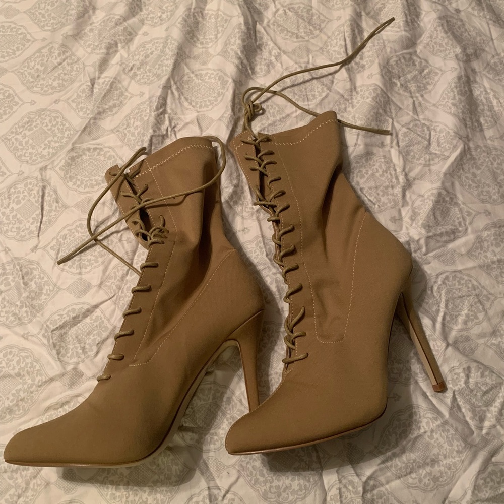 Tan lace up ankle heel boots size 7-7.5